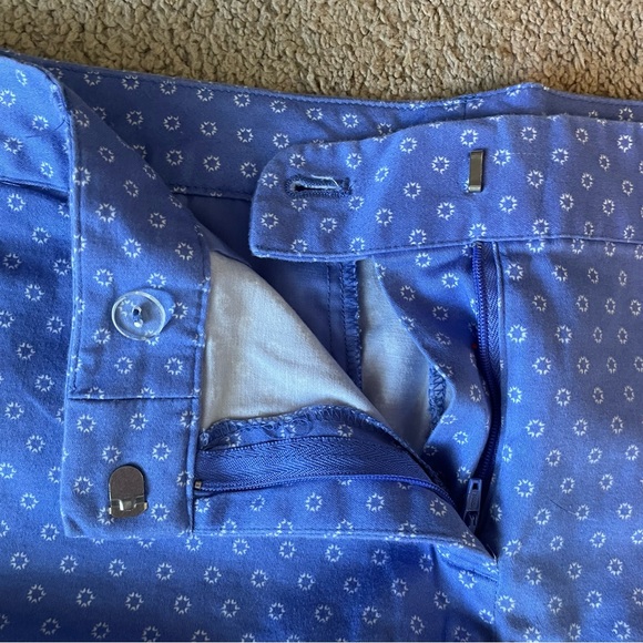 Izod Shorts - Picture 4 of 4